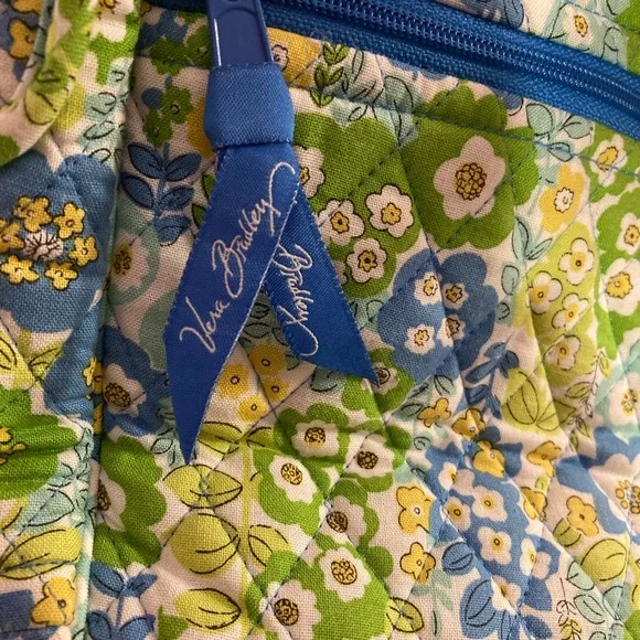 Floral Vera Bradley Crossbody Purse - Picture 4 of 10